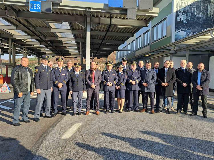 Slika /2023/Susret na granici6.jpg